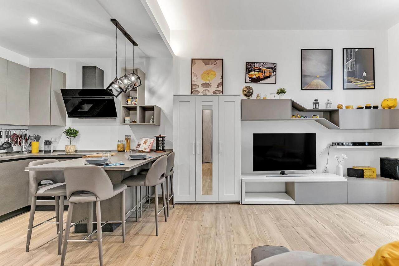 Appartamento Beatrice - Affitti Brevi Italia ミラノ エクステリア 写真